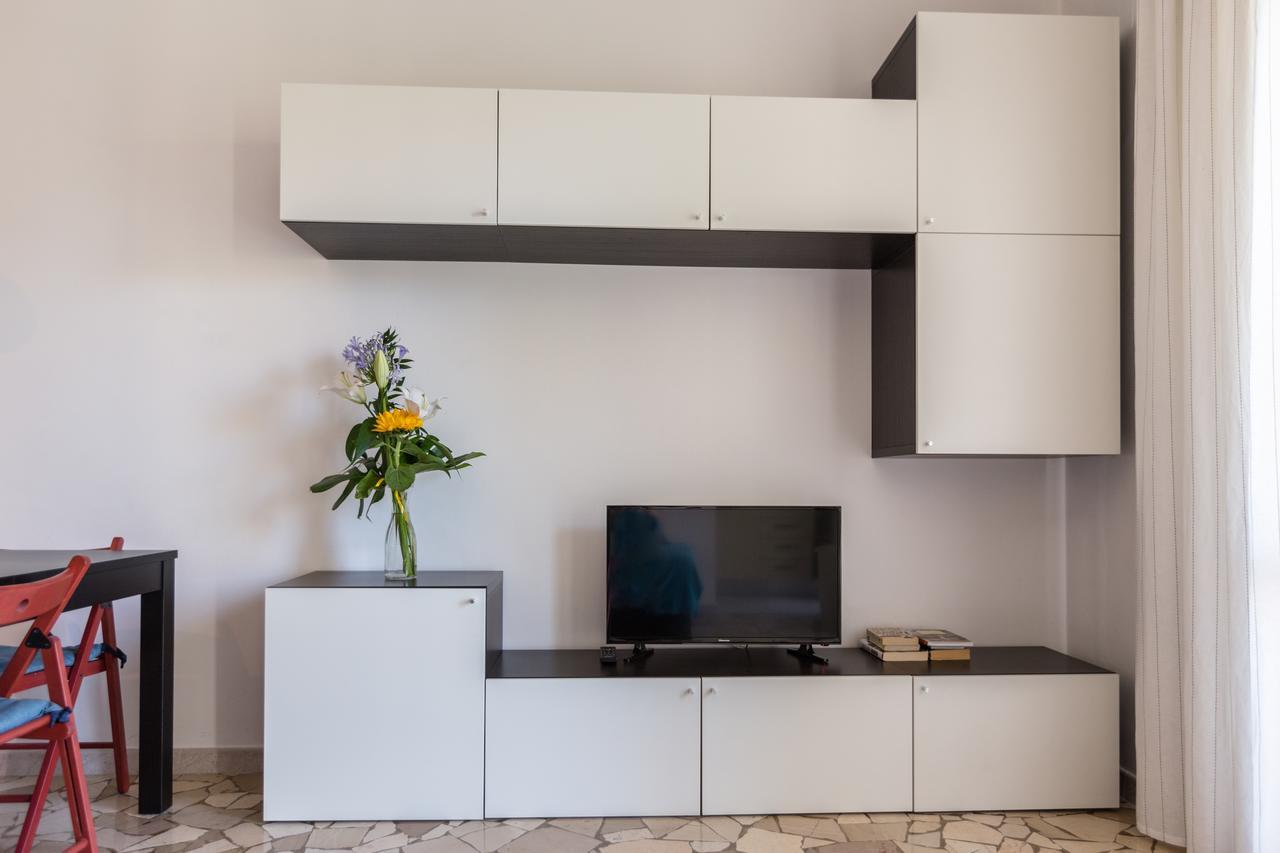 Linate Airport Apartment Милан Экстерьер фото